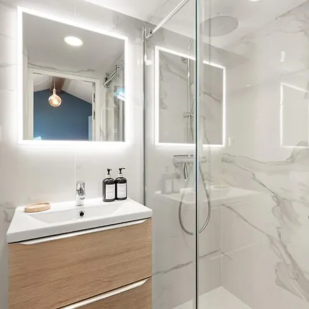 10 Rue De La Rampe * Канны