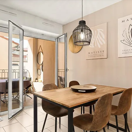 10 Rue De La Rampe Канны