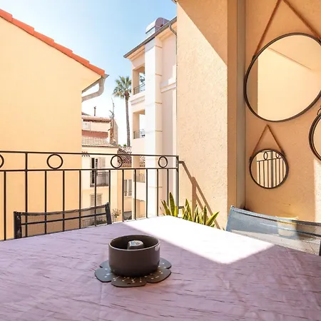 Апартаменты 10 Rue De La Rampe *