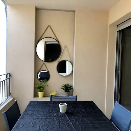 10 Rue De La Rampe Apartment *