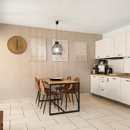 شقة 10 Rue De La Rampe